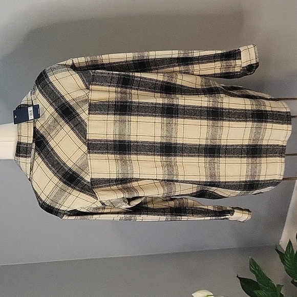 Lucky Brand Black & Cream Plaid Midweight Shacket Coat - Size Medium - Picture 3 of 12